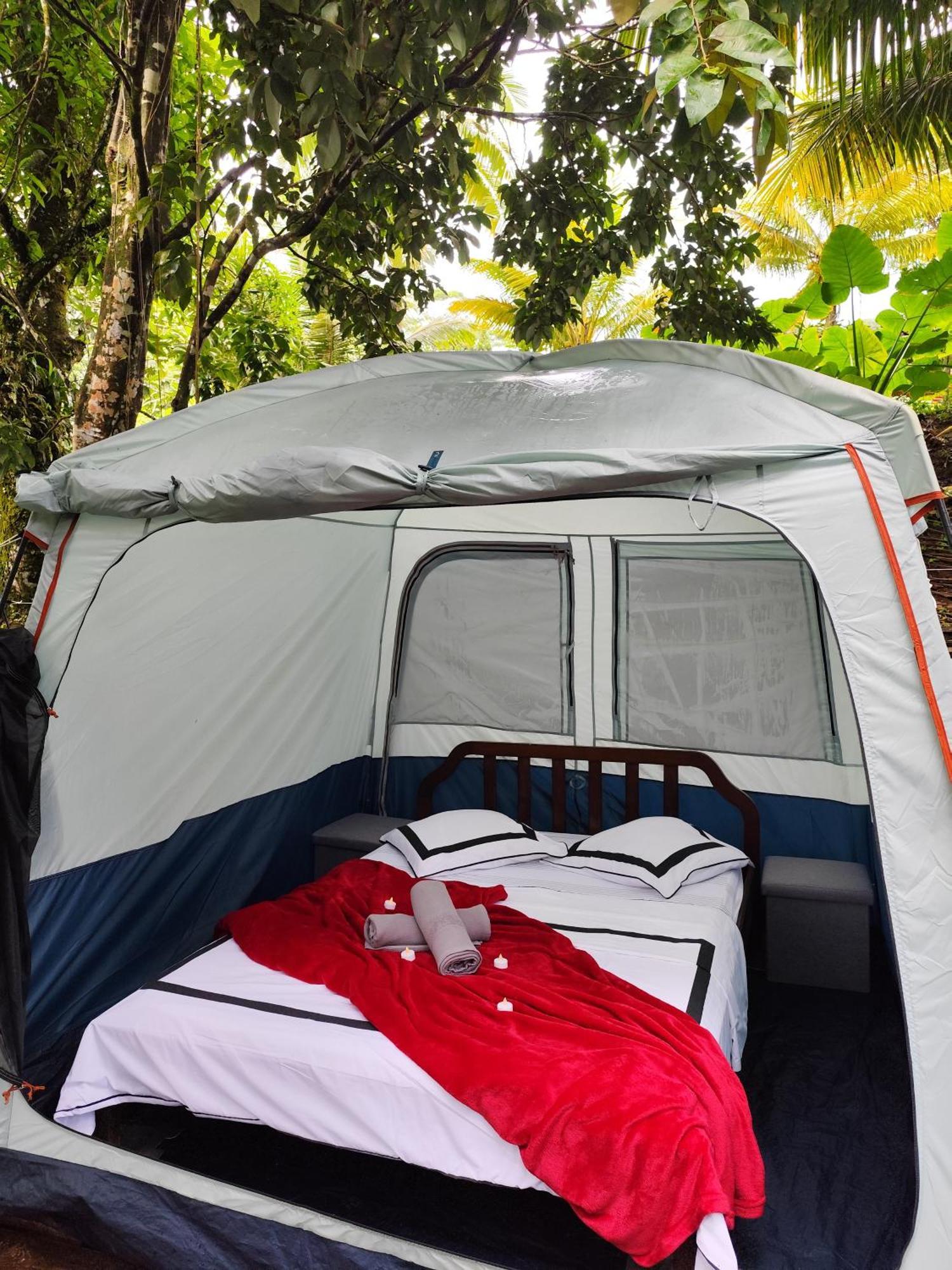 Camping A La Ferme Gros-Morne Exterior photo